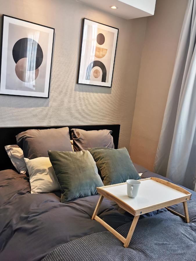 Le 1675 2 - Typique Appartement